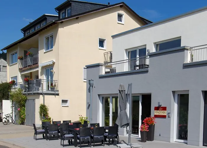 Weingut Christoph Mueller * Burg (Bernkastel-Wittlich)