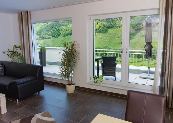 Weingut Christoph Mueller * Burg (Bernkastel-Wittlich)